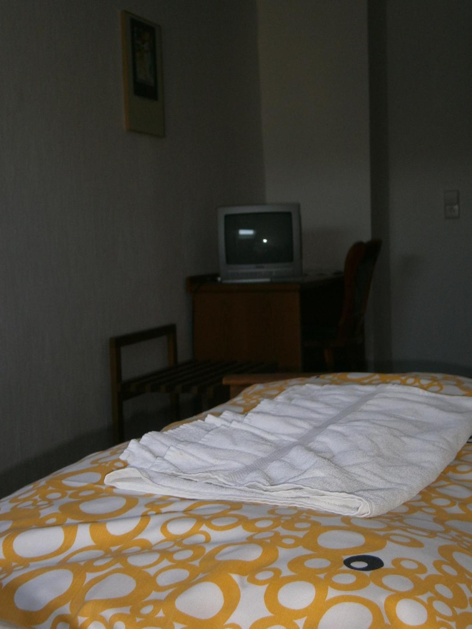 Hotel Strauss วัลด์บรอนน์ ภายนอก รูปภาพ