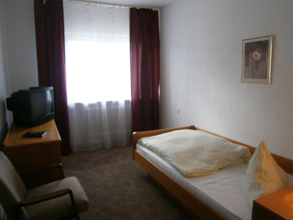 Hotel Strauss วัลด์บรอนน์ ห้อง รูปภาพ