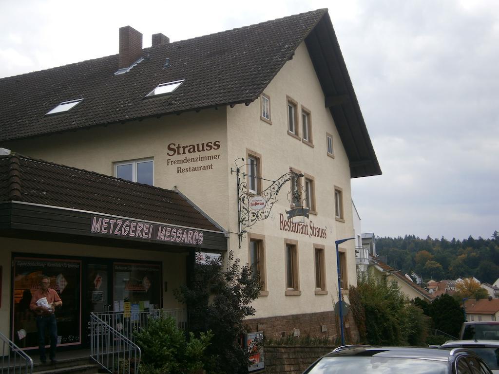 Hotel Strauss วัลด์บรอนน์ ภายนอก รูปภาพ